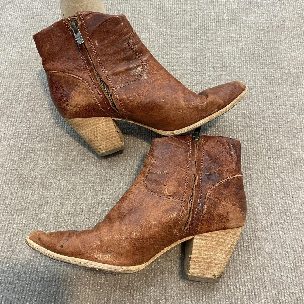 Frye Booties Womens Size 7 Brown Leather Ankle Zip Block Heel 3478342-COG